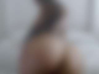 Iamjuliabond's Live Sex Cam Show