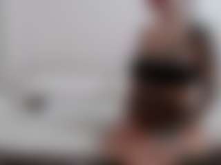 Iamjuliabond's Live Sex Cam Show