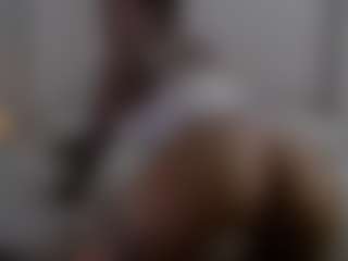 Iamjuliabond's Live Sex Cam Show