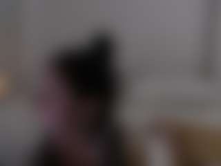 Iamjuliabond's Live Sex Cam Show