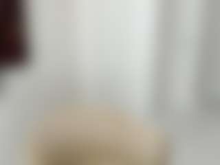 Live cam show with LuvC - Pornstar Petite on Dolls Live