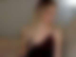 Live cam show with Brie Hunter - Dildo on Adult Interactions