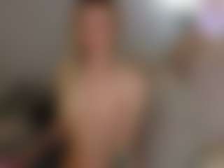 Live cam show with Brie Hunter - Facial Piercings on xxxlivecams.org