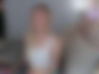 Live cam show with Brie Hunter - Wet on Strip Flash - Live Sex Shows