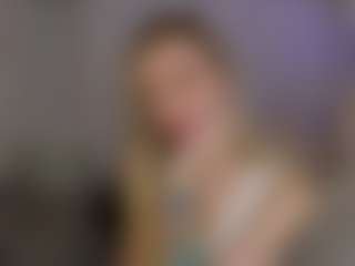 Live cam show with Brie Hunter - HD on Hubzter Live