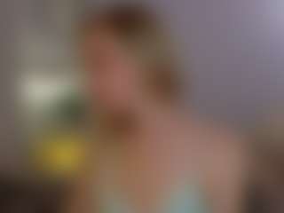 Live cam show with Brie Hunter - Pregnant on Lustler
