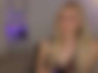 Live cam show with Brie Hunter - Squirt on Cam Slut