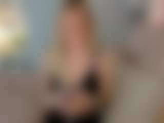 Brie Hunter's Live Sex Cam Show