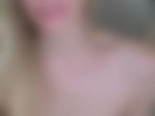 Live cam show with Brie Hunter - Dildo on intimatelivegirls.com