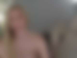 Live cam show with Brie Hunter - HD on luckytryst.com
