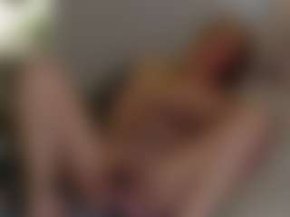 Live cam show with Brie Hunter - Spank on xheatlive.com