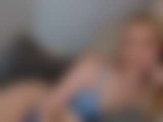 Live cam show with Brie Hunter - Spank Blonde Hair on Camsoda