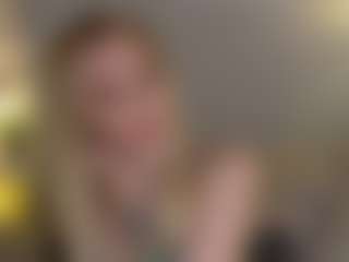 Live cam show with Brie Hunter - American Blonde Hair on Camsoda