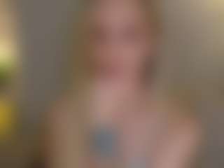 Live cam show with Brie Hunter - Squirt on Camsoda