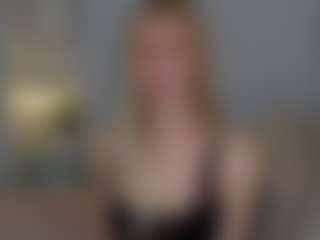 Live cam show with Brie Hunter - Strip Blonde Hair on Camsoda