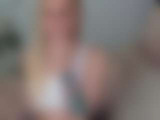 Live cam show with Brie Hunter - Lovense on crypto-cams