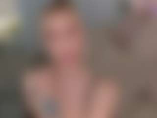 Live cam show with Brie Hunter - White on LiveSexCams6