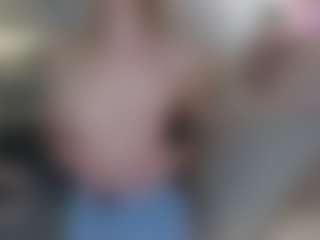 Live cam show with Brie Hunter - Lush Lovense on StripNow