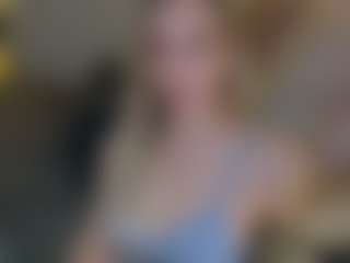 Live cam show with Brie Hunter - Blonde Hair on sexylive.show