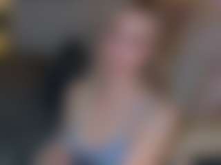 Live cam show with Brie Hunter - Thong on thefappeningchat.com