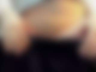 Live cam show with BattyMoll - Green Eyes on livesuperchat.net