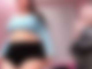 Live cam show with BattyMoll - Green Eyes on AdultVida.com