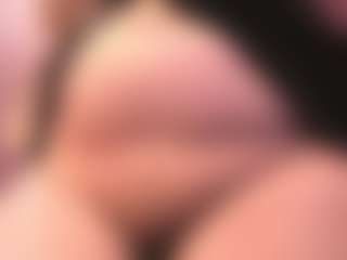 Live cam show with BattyMoll - Living Room on Camsoda