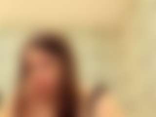 Live cam show with BattyMoll - Solo on Camsoda