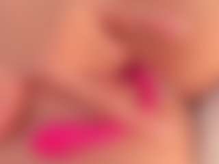 Live cam show with kendallrisex - Shaved Pussy on SpankPalCams