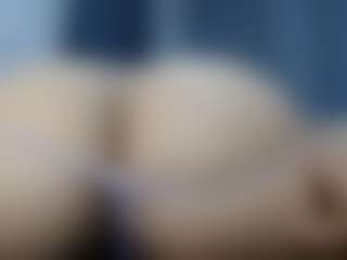 Live cam show with anny model - Riding on Camsoda