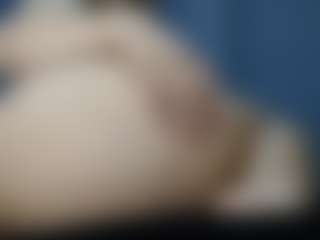 Live cam show with anny model - Butt Plug on TottyGirls
