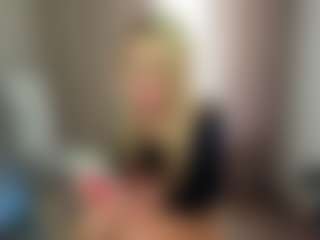 MirandaQueen's Live Sex Cam Show