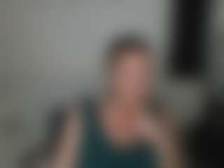 Live cam show with Carlalicious - MILF on Hubzter Live