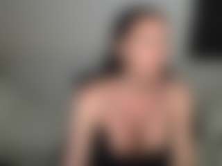 Live cam show with Carlalicious - Joi on AdultVida.com
