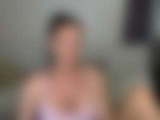 Live cam show with Carlalicious - Sph on Camsoda