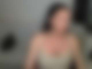 Live cam show with Carlalicious - Cosplay Lovense on AdultVida.com