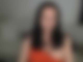 Carlalicious MILF webcam performer live streaming