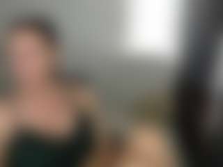 Live cam show with Carlalicious - Middle Aged on livesuperchat.net
