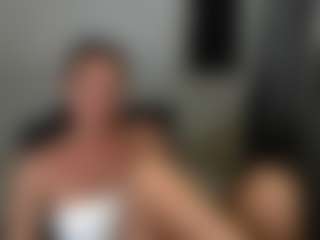 Live cam show with Carlalicious - Smoking on Soda Cam