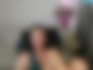 Live cam show with Carlalicious - Grey Eyes on live18s.com