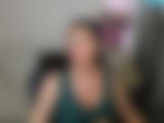 Live cam show with Carlalicious - Cuckold on chickslive.net