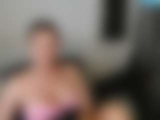 Live cam show with Carlalicious - Sph on Camsoda