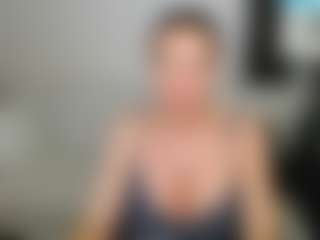 Live cam show with Carlalicious - Cosplay Curvy on Camsoda