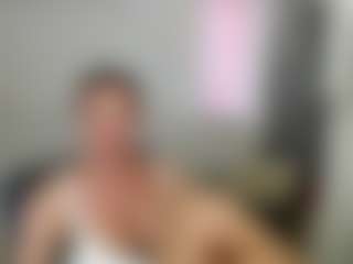 Live cam show with Carlalicious - Green Eyes on Camsoda