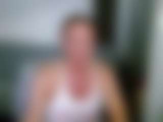 Live cam show with Carlalicious - HD MILF on livesuperchat.net