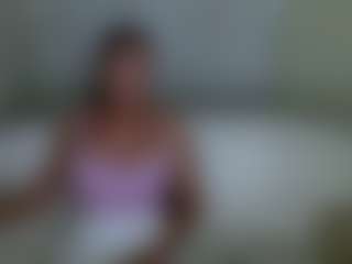 Live cam show with Carlalicious - Green Eyes on Camsoda