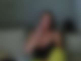 Live cam show with Carlalicious - Joi on Stripli.com