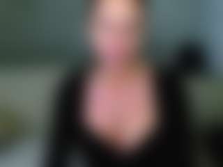 Live cam show with Carlalicious - Green Eyes on Camsoda