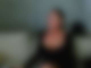 Live cam show with Carlalicious - Green Eyes on Camsoda