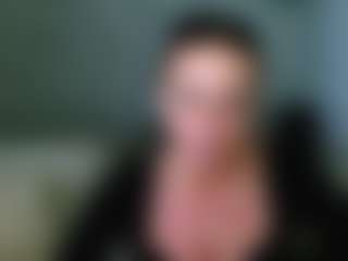 Live cam show with Carlalicious - Living Room on liverealitysex.com
